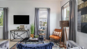 Downtown Vibrant Gray Loft 2318